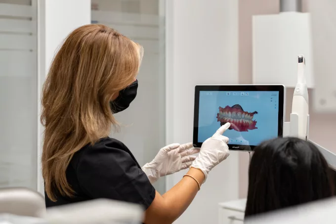 Behandlung Zahnärztin Kreuzberg-Friedrichshain